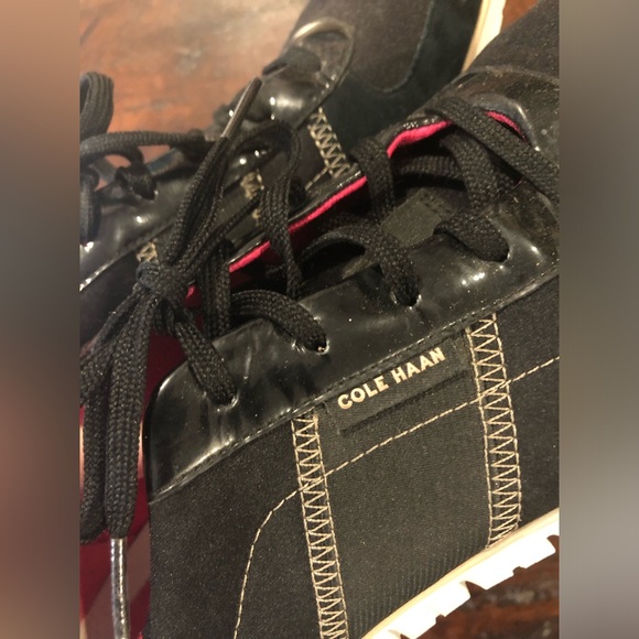 Ladies Cole Haan Zerogrand sneakers - size 11 - Picture 3 of 4